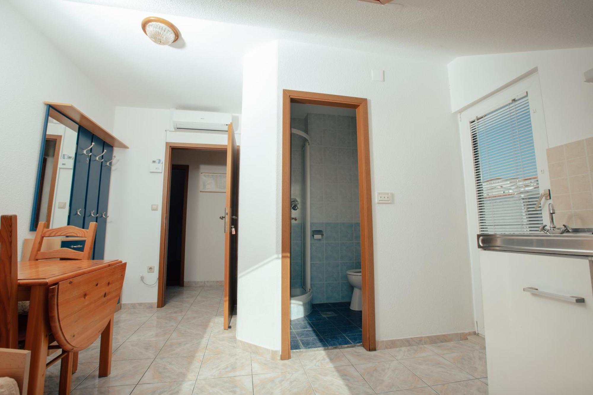 Apartmani Miljak Omiš Eksteriør billede