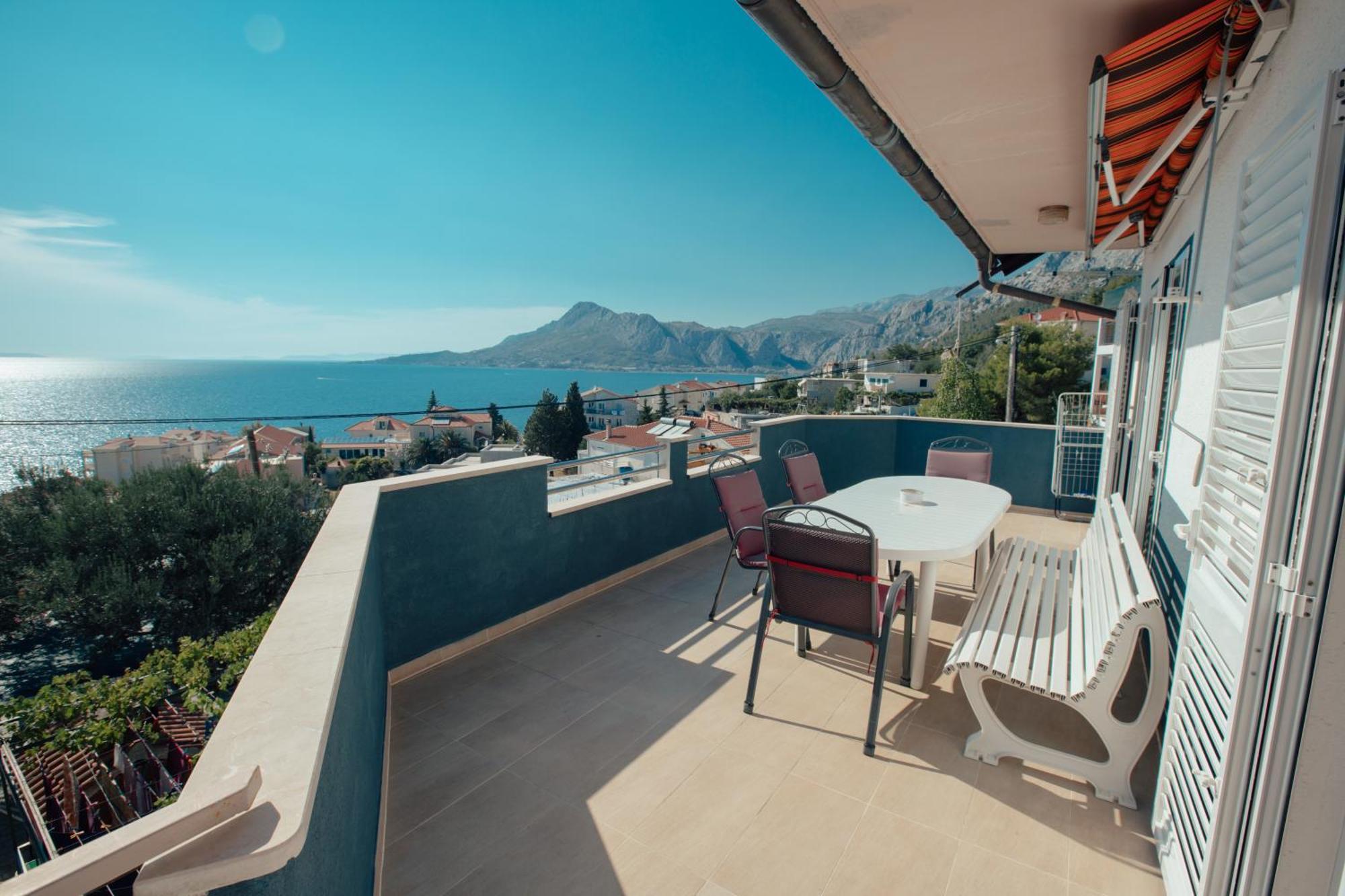 Apartmani Miljak Omiš Eksteriør billede