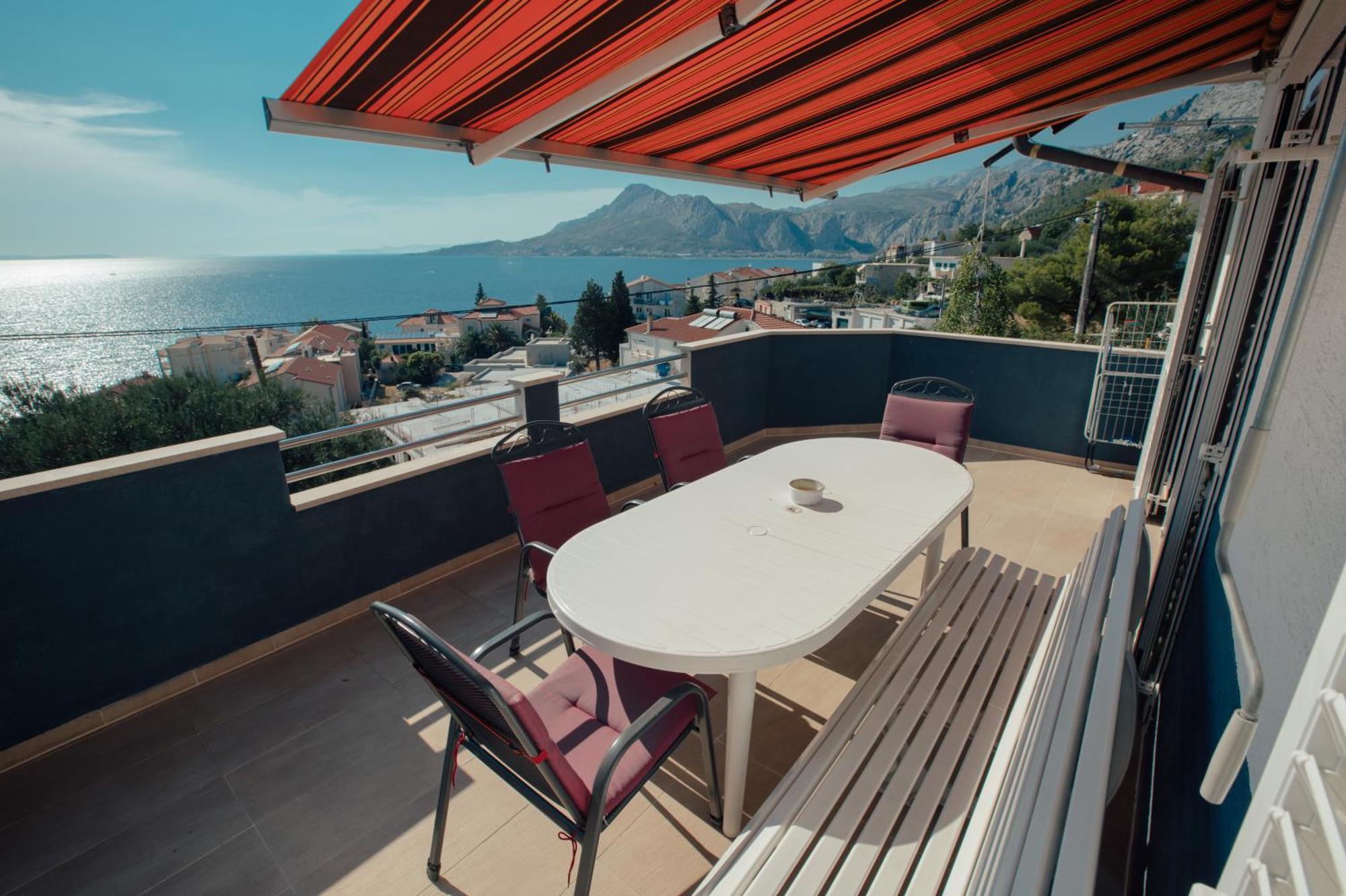 Apartmani Miljak Omiš Eksteriør billede