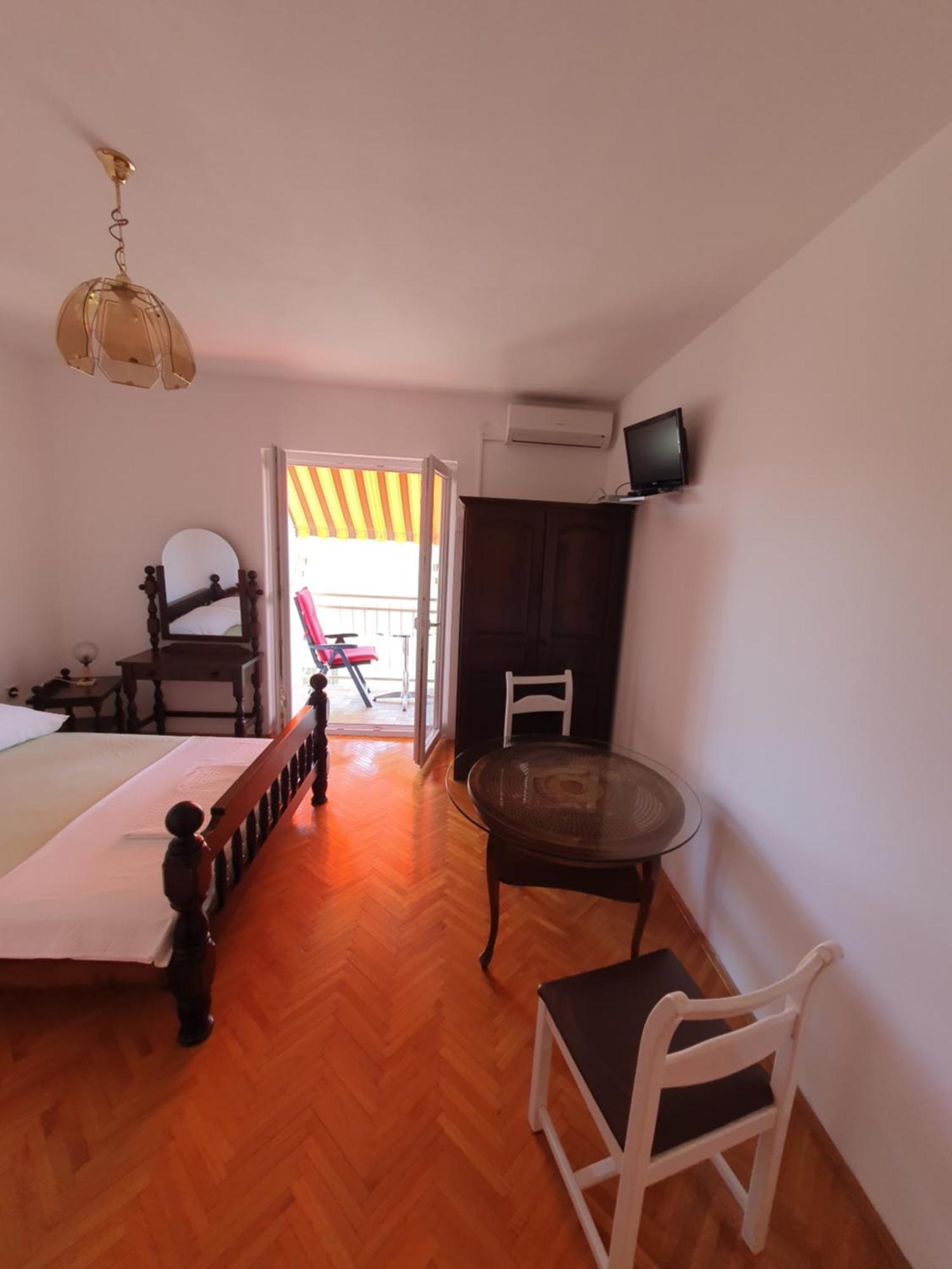 Apartmani Miljak Omiš Eksteriør billede