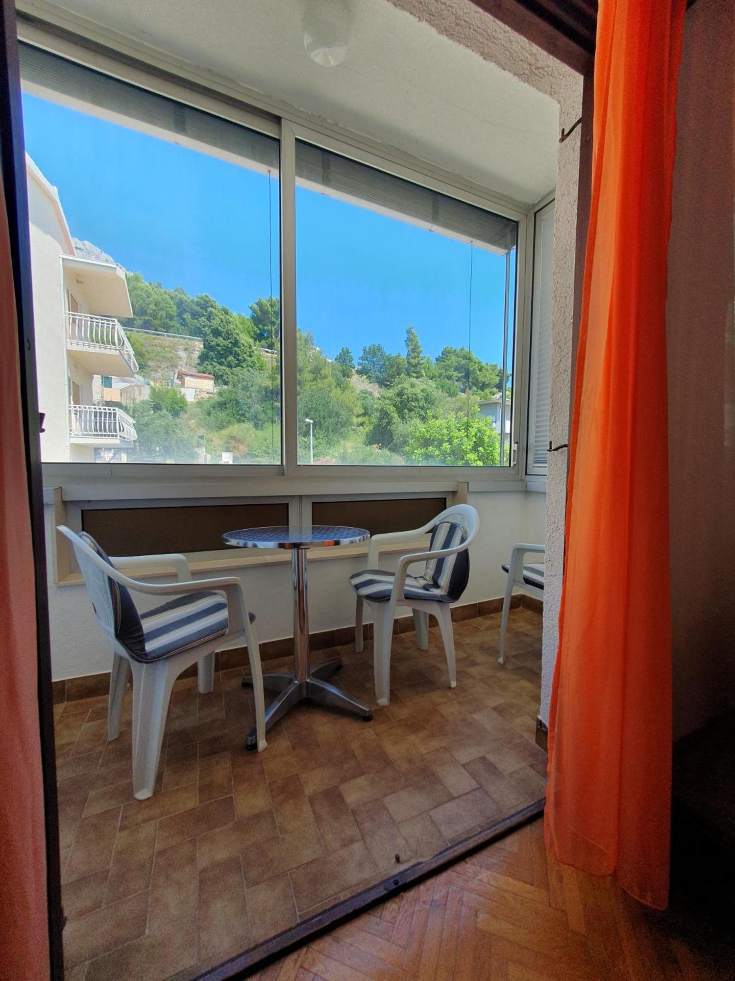 Apartmani Miljak Omiš Eksteriør billede