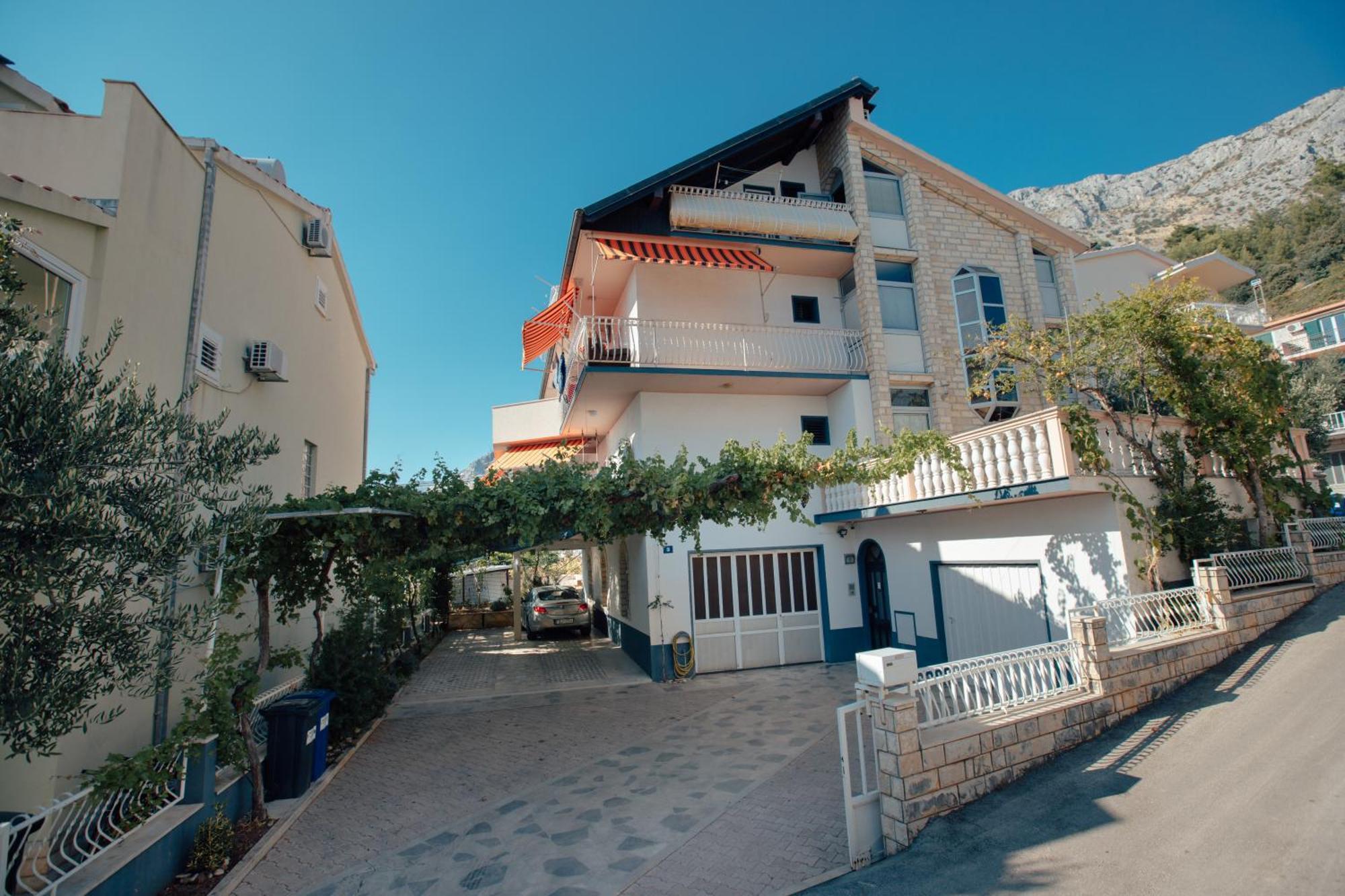 Apartmani Miljak Omiš Eksteriør billede
