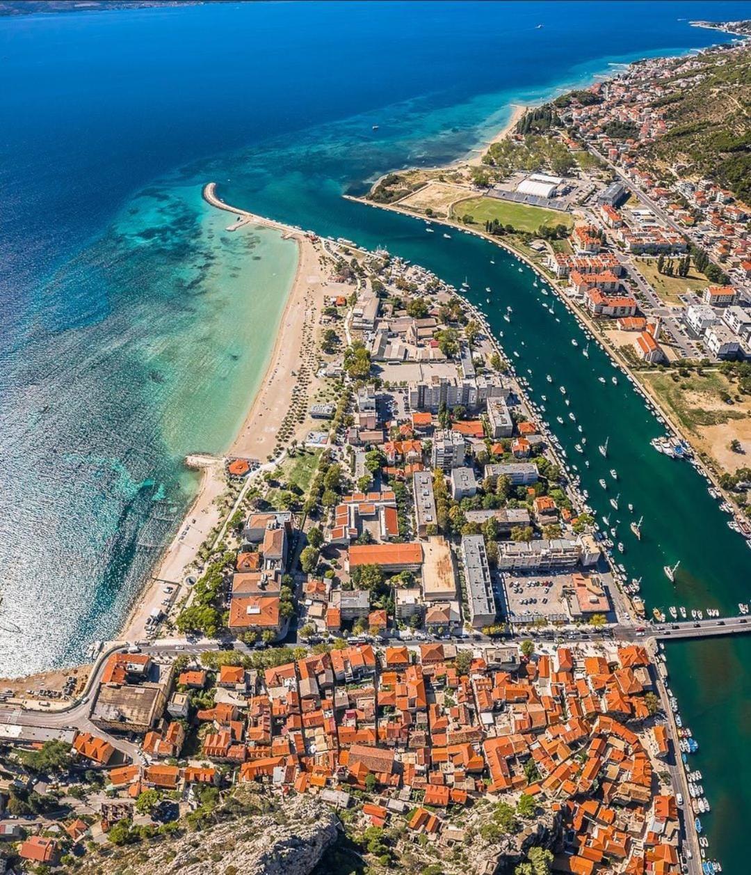 Apartmani Miljak Omiš Eksteriør billede
